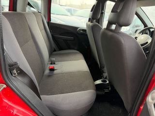 Voertuigafbeelding 9