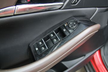 Voertuigafbeelding 14