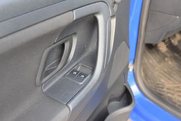 Voertuigafbeelding 12