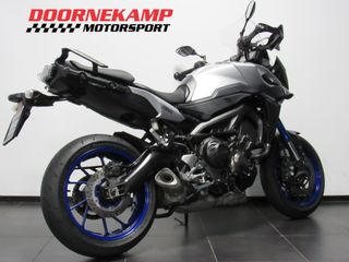 Voertuigafbeelding 5