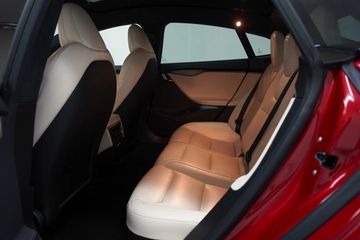 Voertuigafbeelding 12