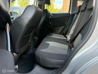 Voertuigafbeelding 8