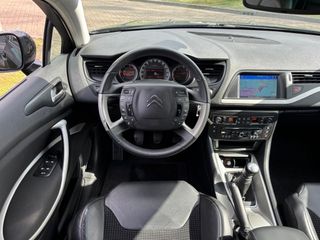 Voertuigafbeelding 10