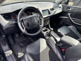 Voertuigafbeelding 9