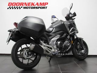 Voertuigafbeelding 5