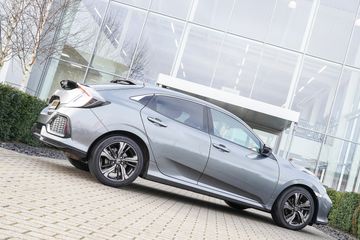 Voertuigafbeelding 9