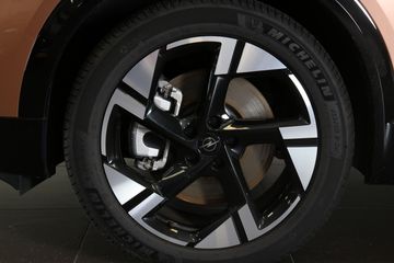 Voertuigafbeelding 8