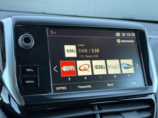 Voertuigafbeelding 12