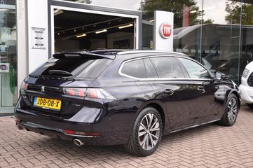 Voertuigafbeelding 12