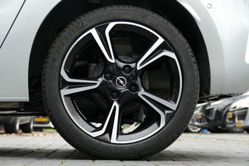 Voertuigafbeelding 10