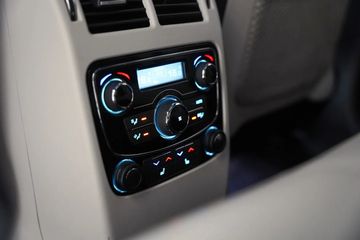 Voertuigafbeelding 19