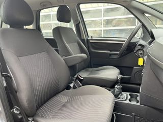 Voertuigafbeelding 6