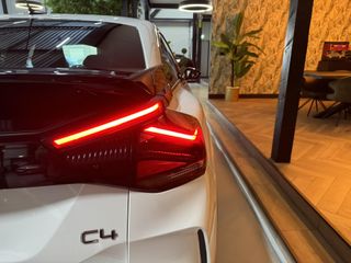 Voertuigafbeelding 18