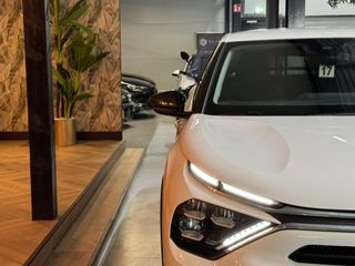 Voertuigafbeelding 6