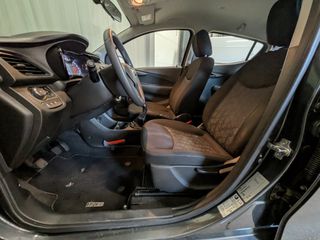 Voertuigafbeelding 6