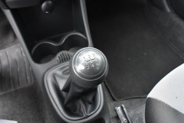 Voertuigafbeelding 9