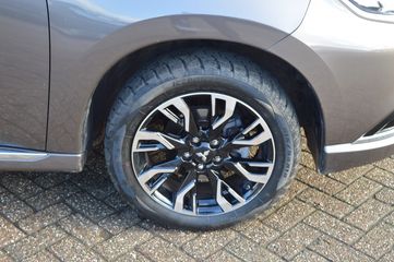 Voertuigafbeelding 8