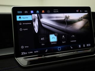 Voertuigafbeelding 8