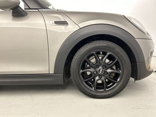 Voertuigafbeelding 22