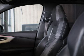 Voertuigafbeelding 10