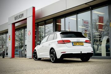 Voertuigafbeelding 8