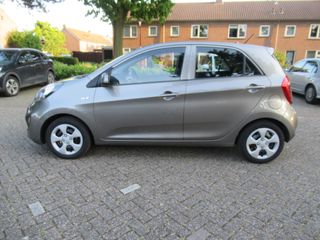 Voertuigafbeelding 12