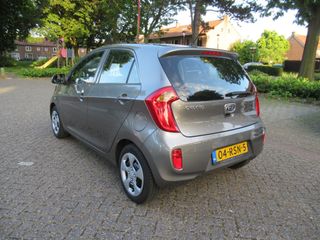 Voertuigafbeelding 3