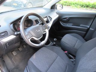 Voertuigafbeelding 4