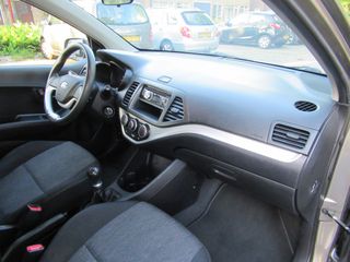 Voertuigafbeelding 8