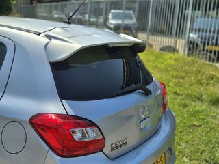 Voertuigafbeelding 10