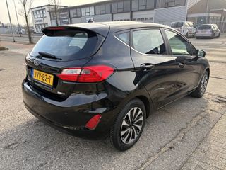 Voertuigafbeelding 6