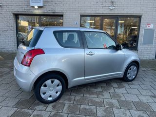 Voertuigafbeelding 9