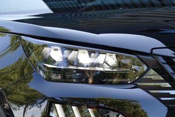 Voertuigafbeelding 9