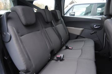 Voertuigafbeelding 8