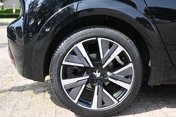 Voertuigafbeelding 12