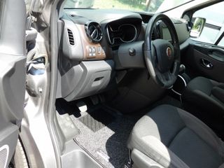 Voertuigafbeelding 8