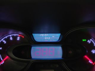 Voertuigafbeelding 9