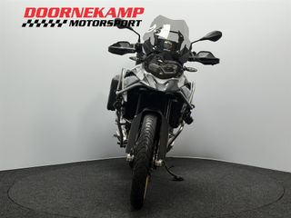 Voertuigafbeelding 4