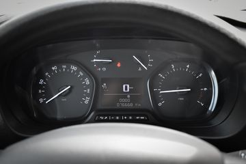 Voertuigafbeelding 13