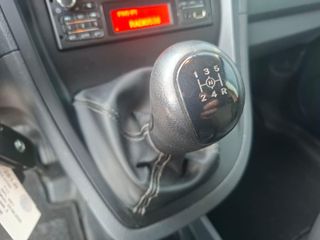 Voertuigafbeelding 17