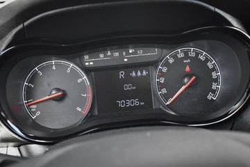 Voertuigafbeelding 9