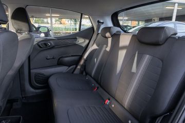 Voertuigafbeelding 13