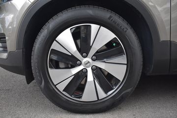 Voertuigafbeelding 6