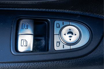 Voertuigafbeelding 25