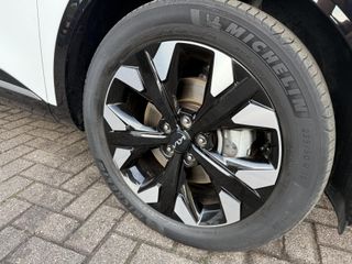 Voertuigafbeelding 6