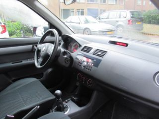 Voertuigafbeelding 6