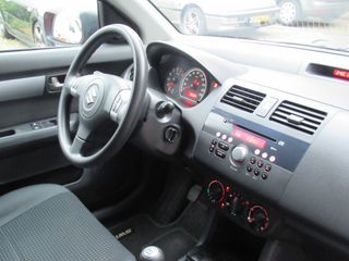 Voertuigafbeelding 7