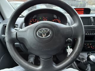 Voertuigafbeelding 12