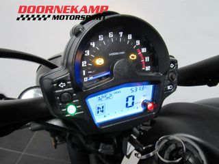 Voertuigafbeelding 6