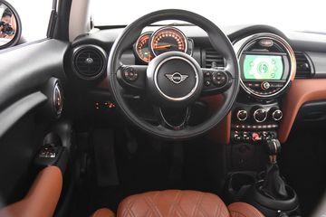 Voertuigafbeelding 13